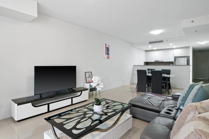 Nearby Airport 3bedrooms Apt & Free parking