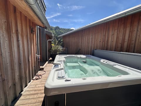 Chalet Berg.Pioneer • Sauna • Hot Tub • view