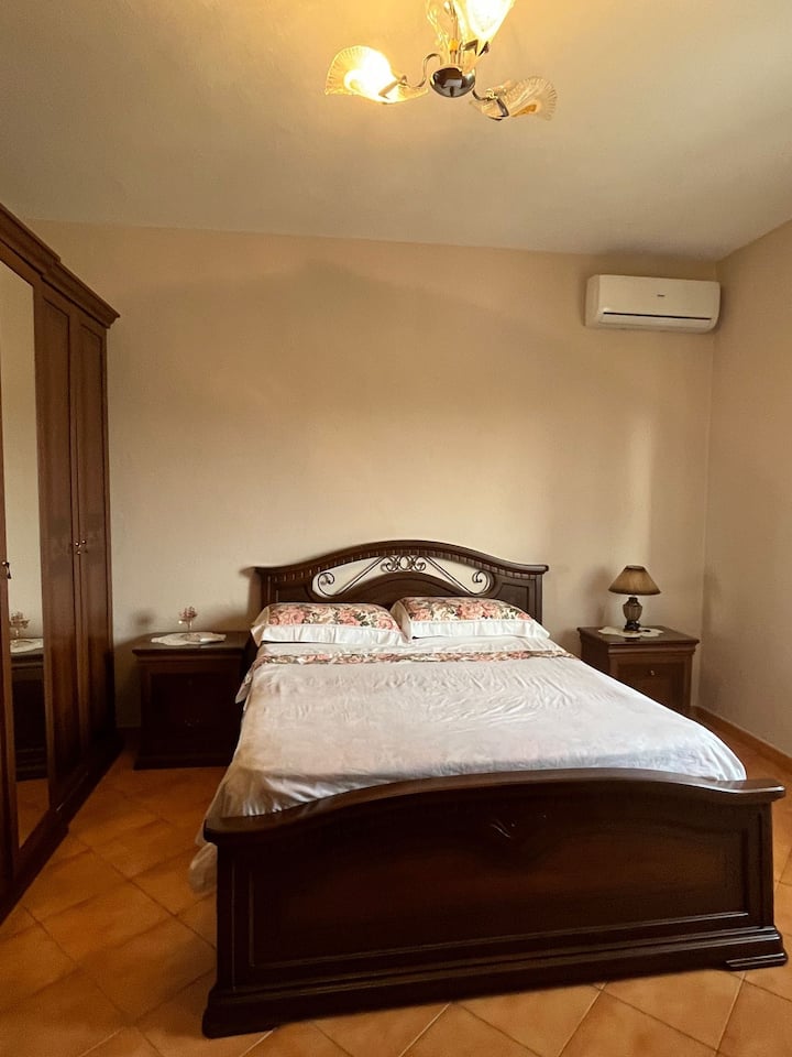 Dhomë gjumi 2