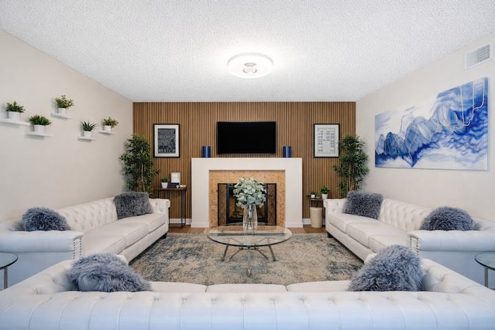 Lux 6br/3ba Villa Pool+spa+outdoorkitchen+bar+pond - Las Vegas, NV