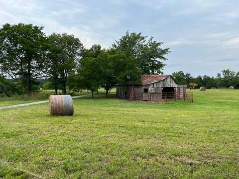 Forest Rangers Cabin -at Ole Barn Dr-