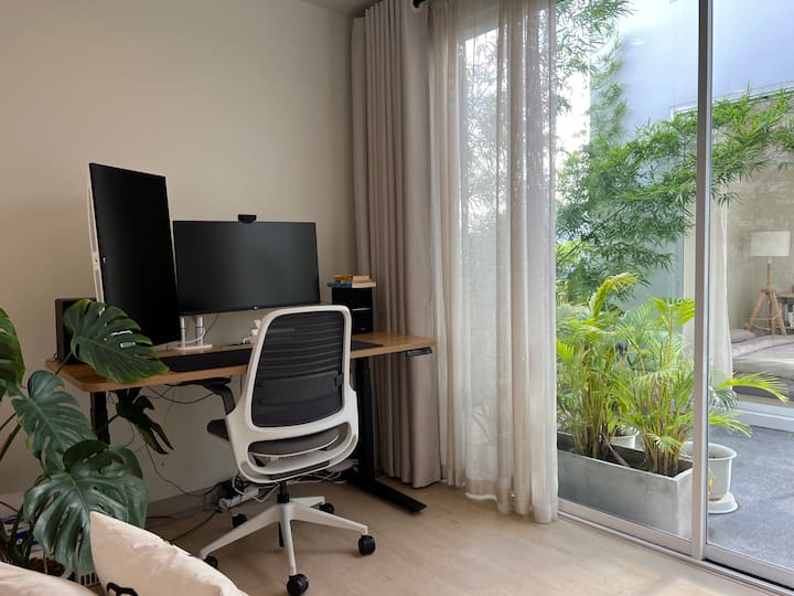 Workspace evidence from Family Minimal Home with Work Rooms (for sell)