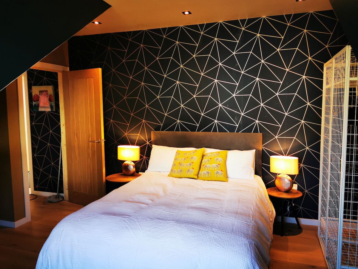 Top performing Airbnb: South Downs and Brighton, Sleeps 4 Pet on Request in Rottingdean