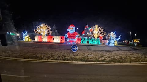 Fully equipped 2 bedroom apartment + 
Pool and garden + games