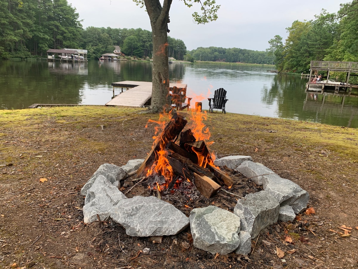 TOP 1 Affordable Waterfront Boat Ramp Nextdoor Houses for Rent in