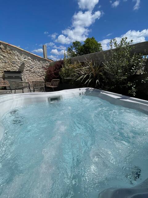 La Remise-Charming 7-person gîte with jacuzzi
