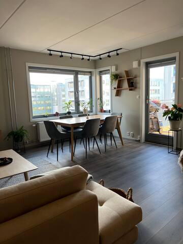 Sentral leilighet med privat parkering og balkong. gallery image 3