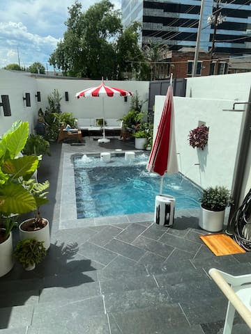 Luxury Single-family Home In Downtown