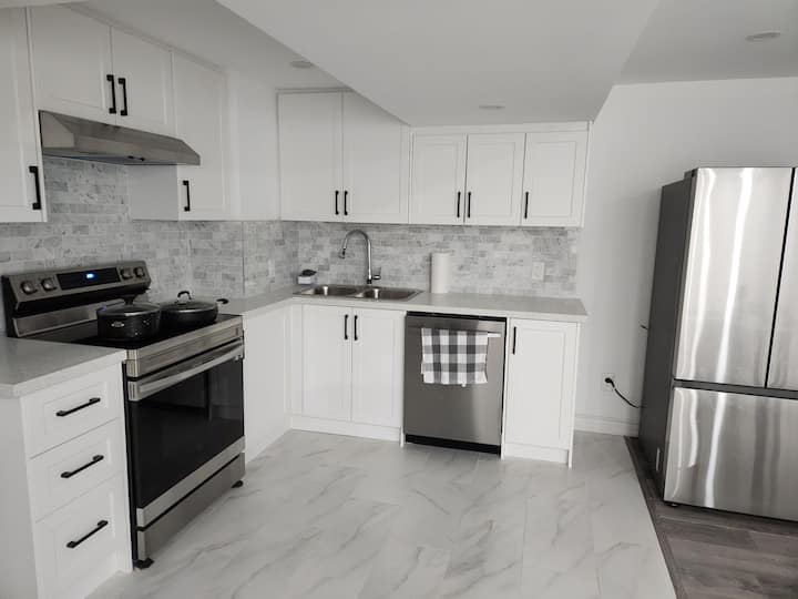 Beautiful 2 Bedrooms Basement Apartment - Ajax