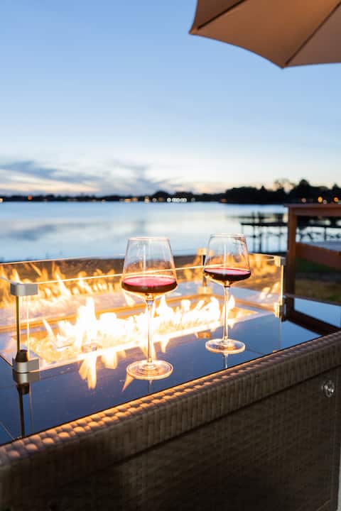 Luxury guest suite with lake view!