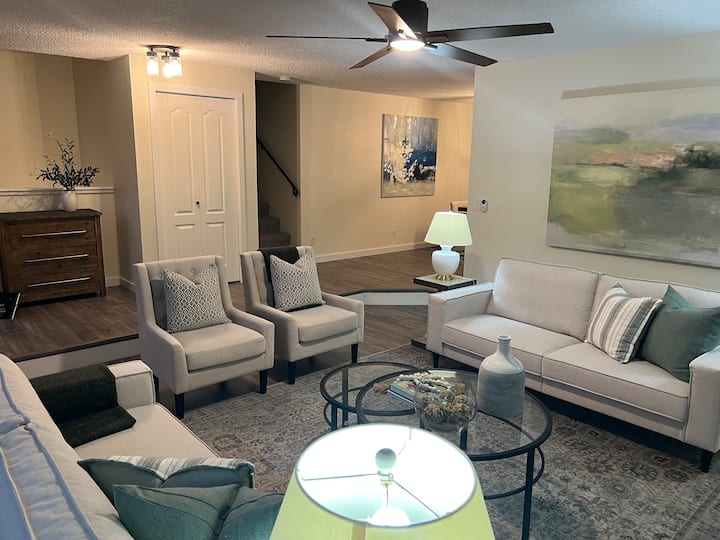 Entire Family Home Just Outside City! - Monroe, WA