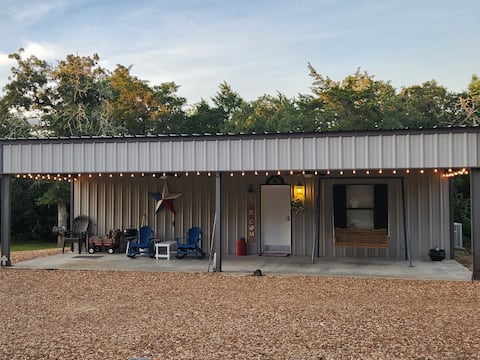 Guesthouse at Mighty Oaks Ranch