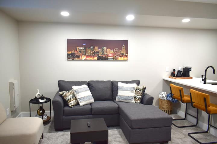 Modern Comfy New Build Near D'town & Empower Field - Denver, CO