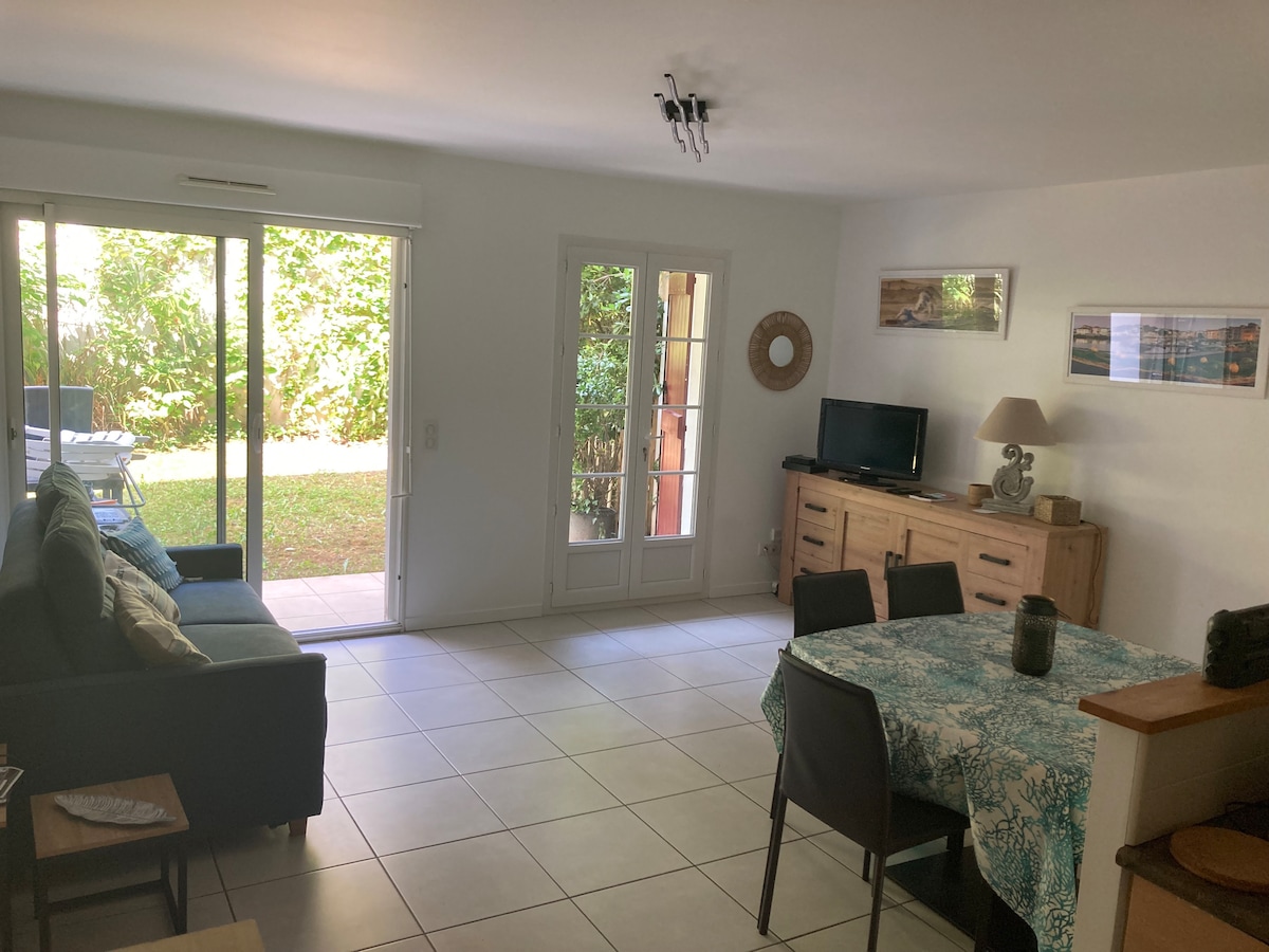 Top Airbnb: T3 ground floor, garden, center of Ciboure-Saint Jean de Luz à Ciboure