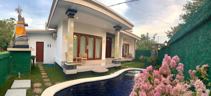 The Original Small Villa At Amed Coast . - Seraya