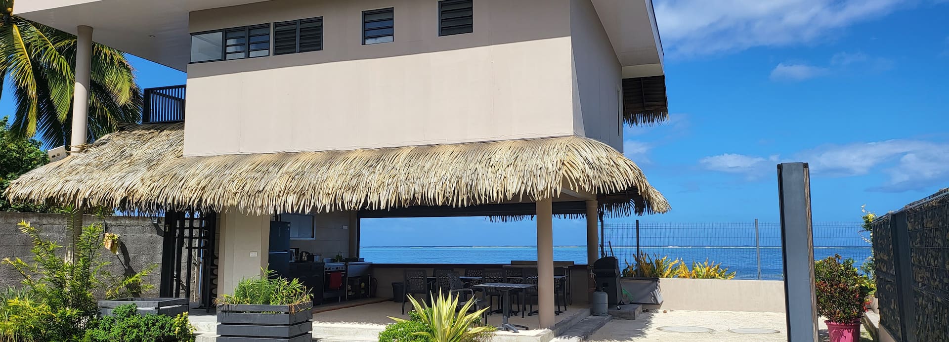 1-bedroom studio with balcony and sea view