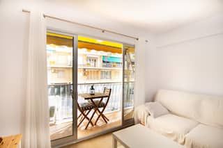 Successful Airbnb property: Apartment in Cullera beach 50 meters from the sea in Cullera
