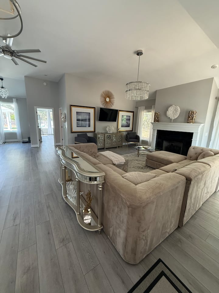 Nestled In The Heart Of Duck Nc 
Heated Pool! - Duck, NC
