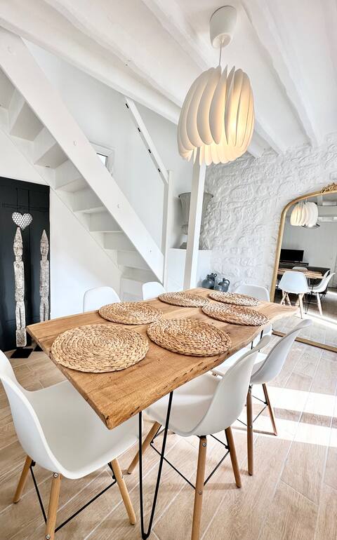 Renovated townhouse with Charm