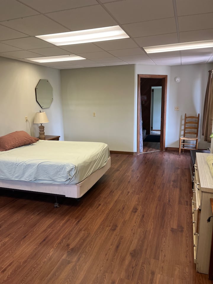 საძინებელი 1