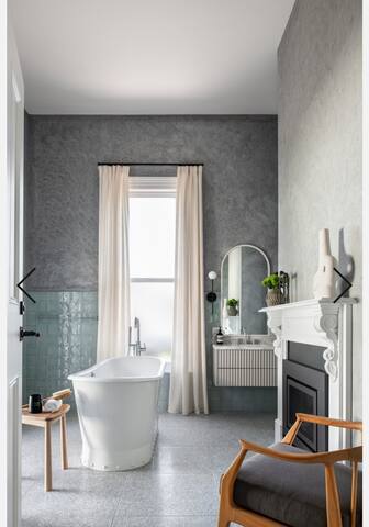 Magnificent Camberwell Abode gallery image 2