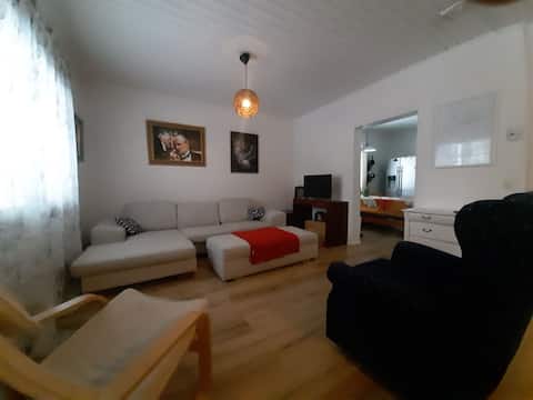 Cozy semi-detached house (80m2)