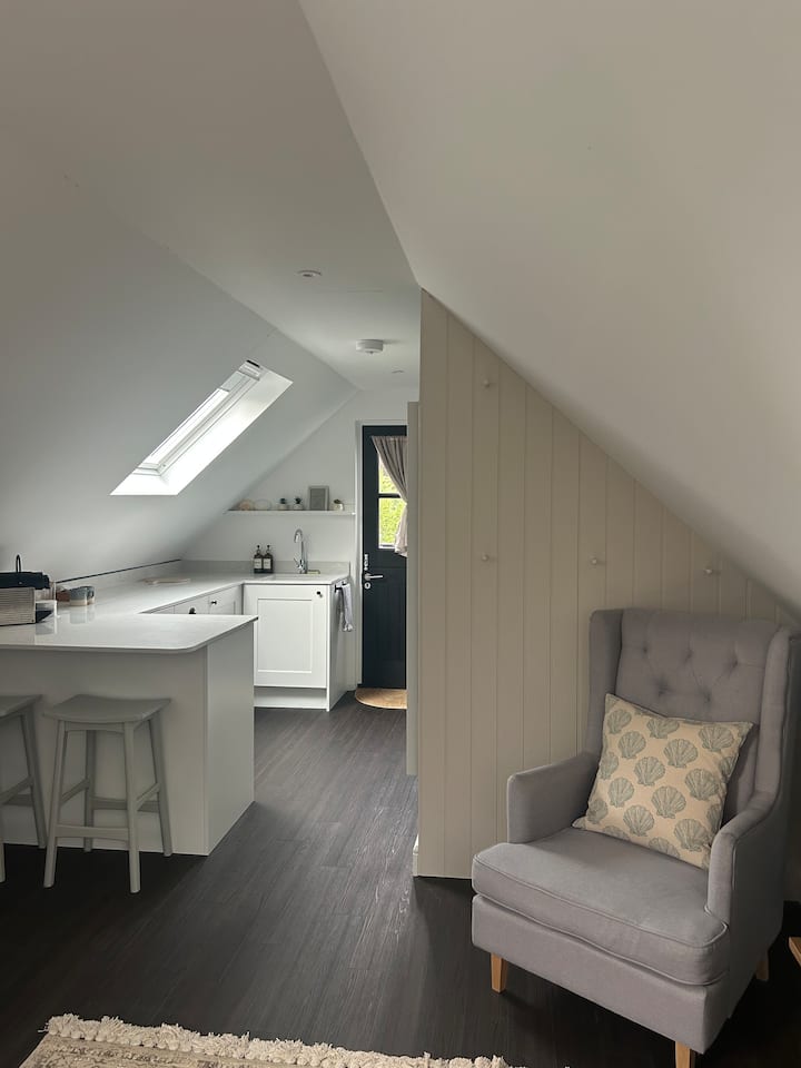 Willow Brook Loft - Chichester