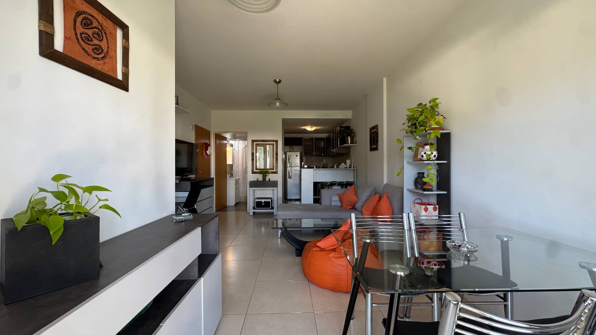 2 bedroom apartment with a pool and grill