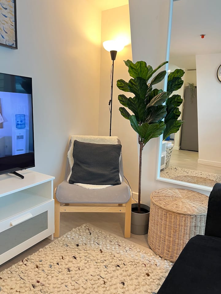 Elegant 100sqm 2-bedroom Premium Suite W/ Bathtub - San Fernando