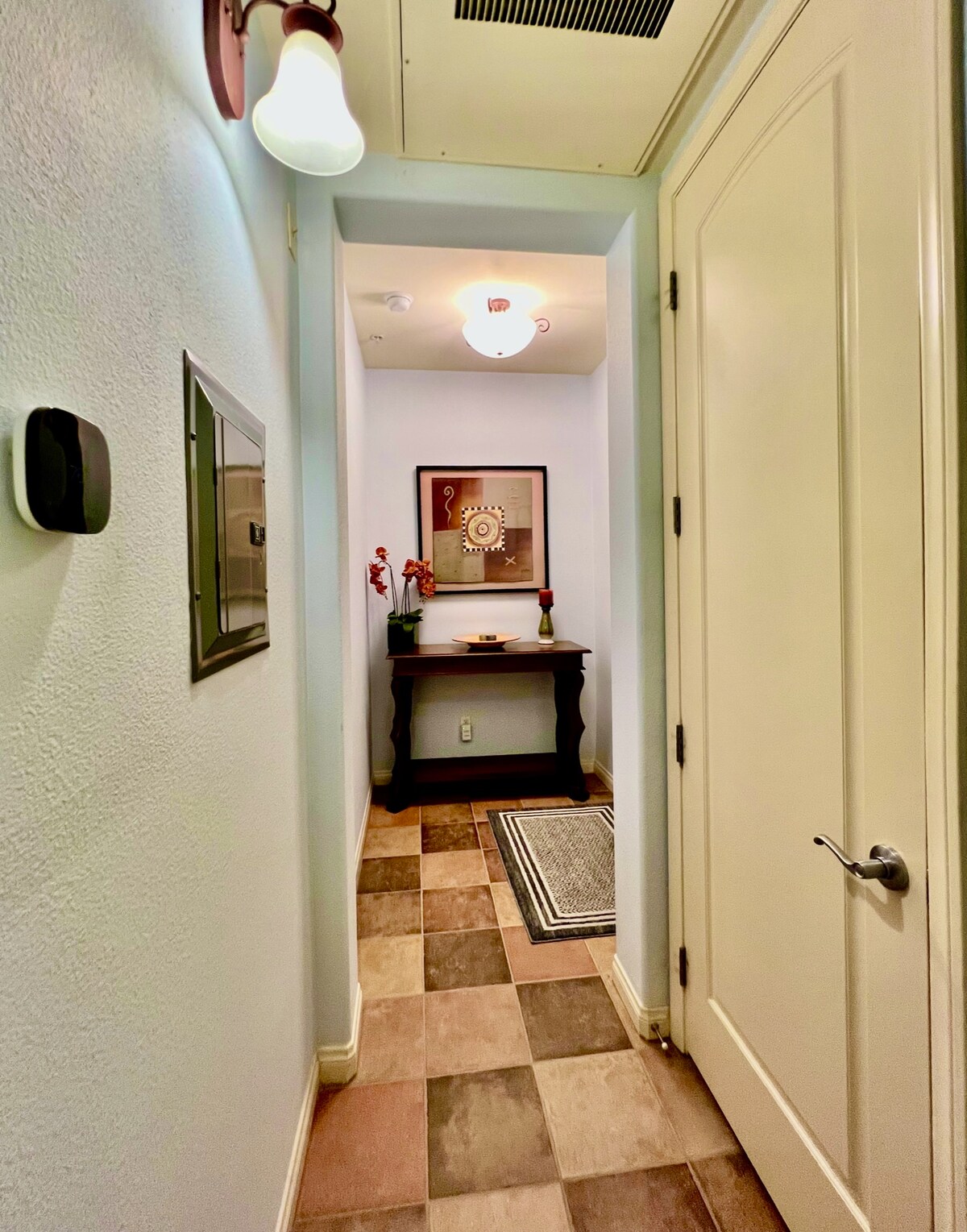 Самостоятелен вход за апартамент 03