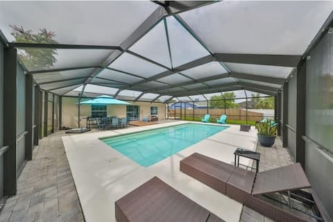 Apollo Beach pool  home fun & games