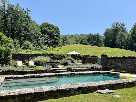 The Pool Cottage at Narrow Valley Estate