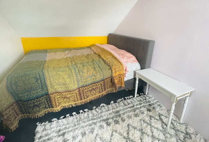 เตียงควีนไซส์ผ้าปูที่นอนผ้าไหมแสนอบอุ่น