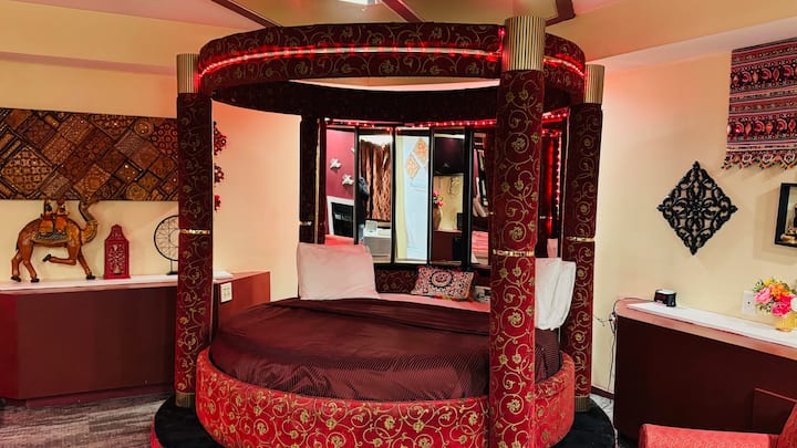 Asian Theme Suite With Jacuzzi & Fireplace - Harrisburg, PA