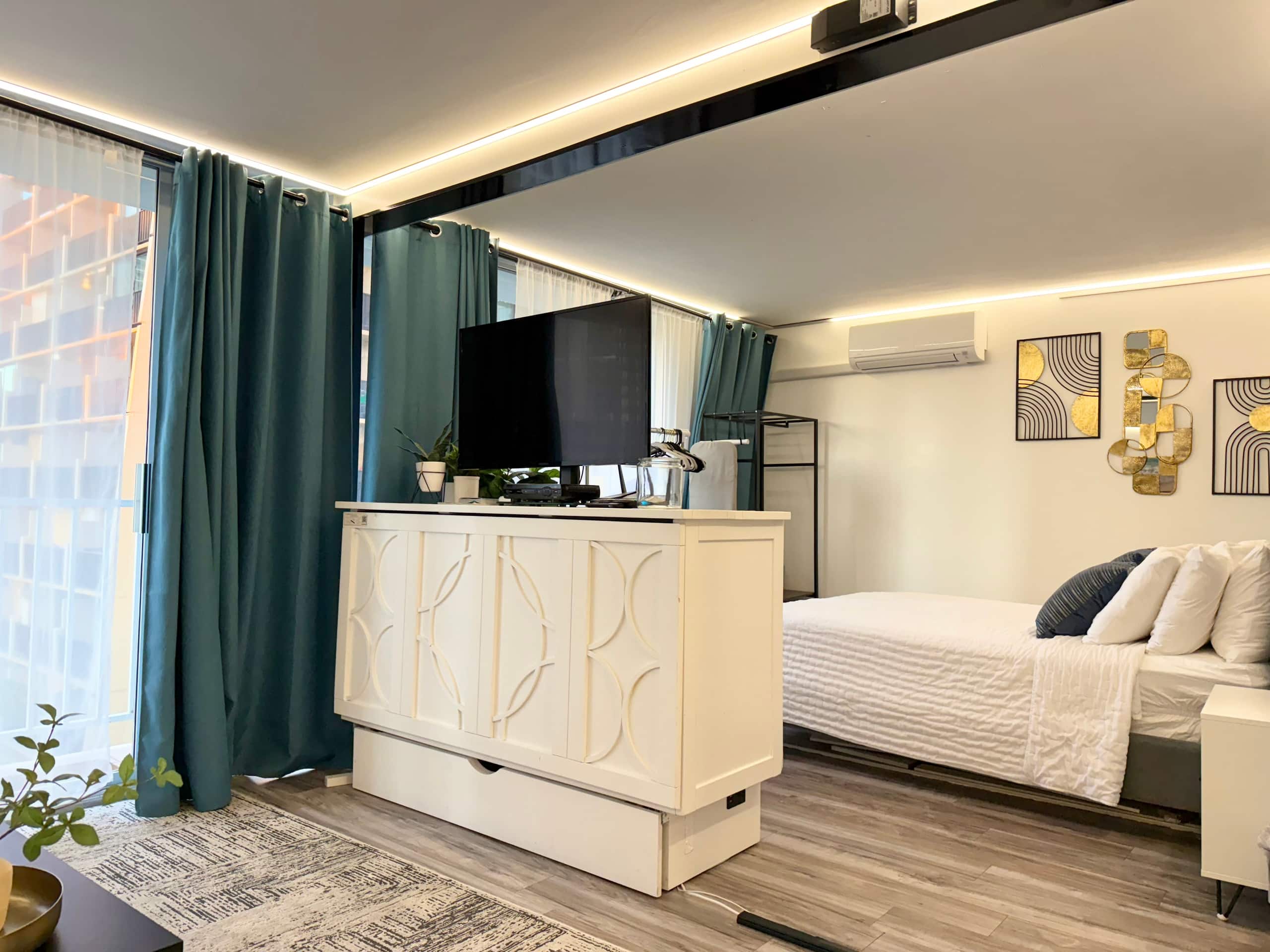 Minutes Away from Beach! Sea-N-Waikiki Condo! - Image 33