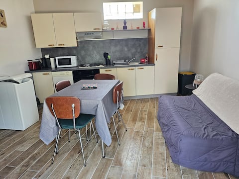 Successful Airbnb property: House for 4 people – Downtown - Lakes - Garden in L'aiguillon Sur Mer