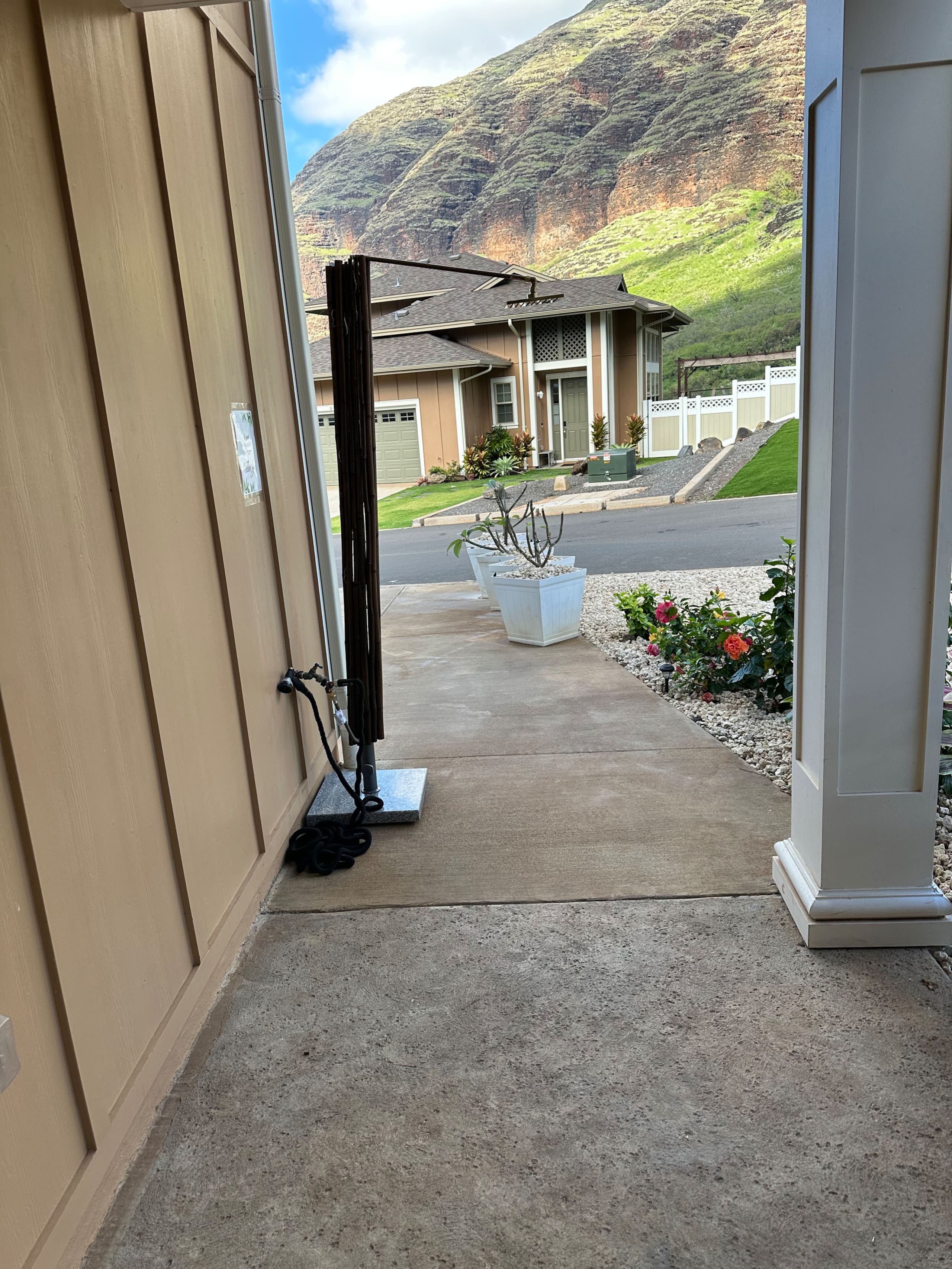 Home in Waianae · ★4.97 · 4 bedrooms · 6 beds · 2.5 private baths - Image 95
