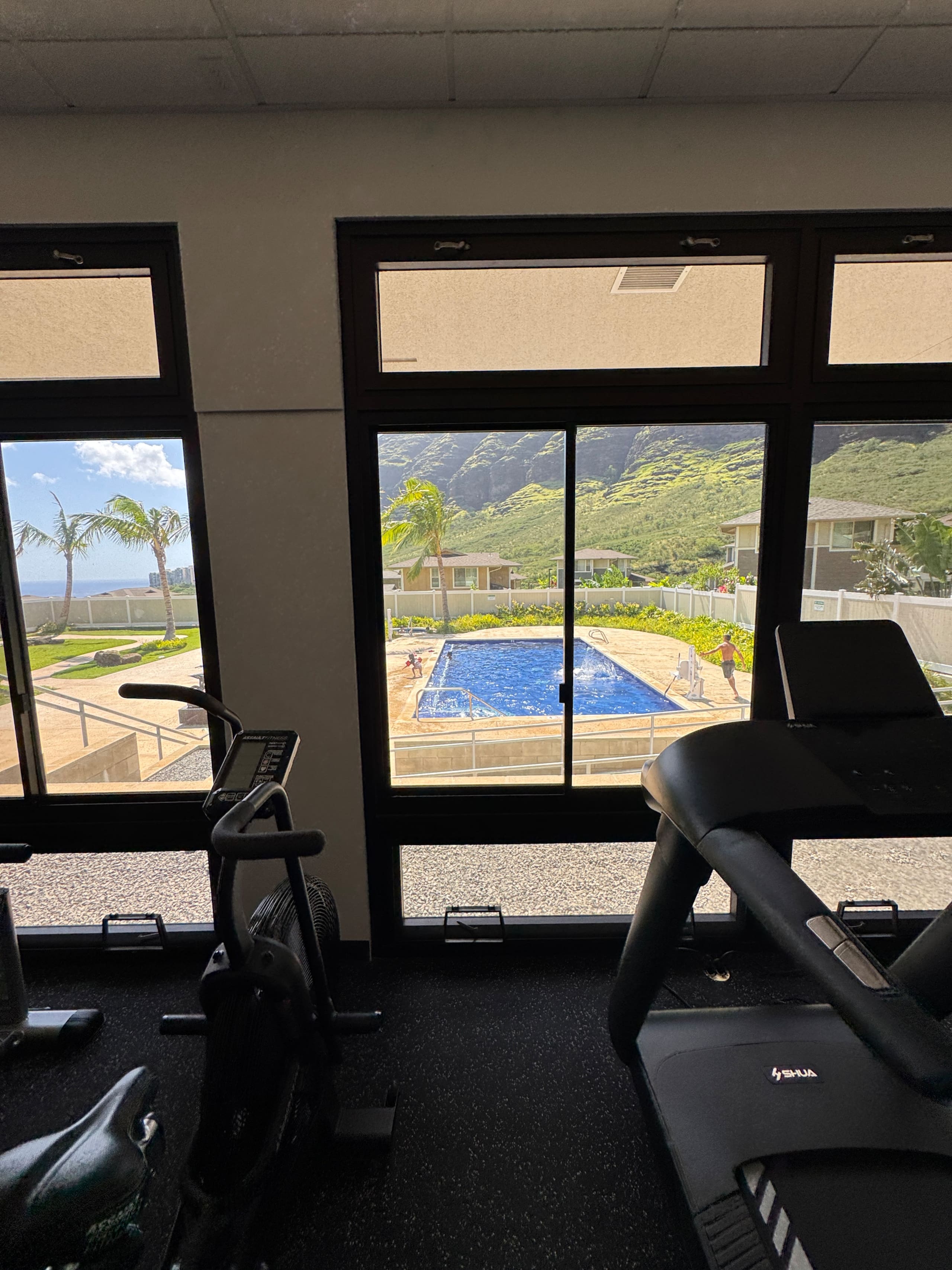 Home in Waianae · ★4.97 · 4 bedrooms · 6 beds · 2.5 private baths - Image 79