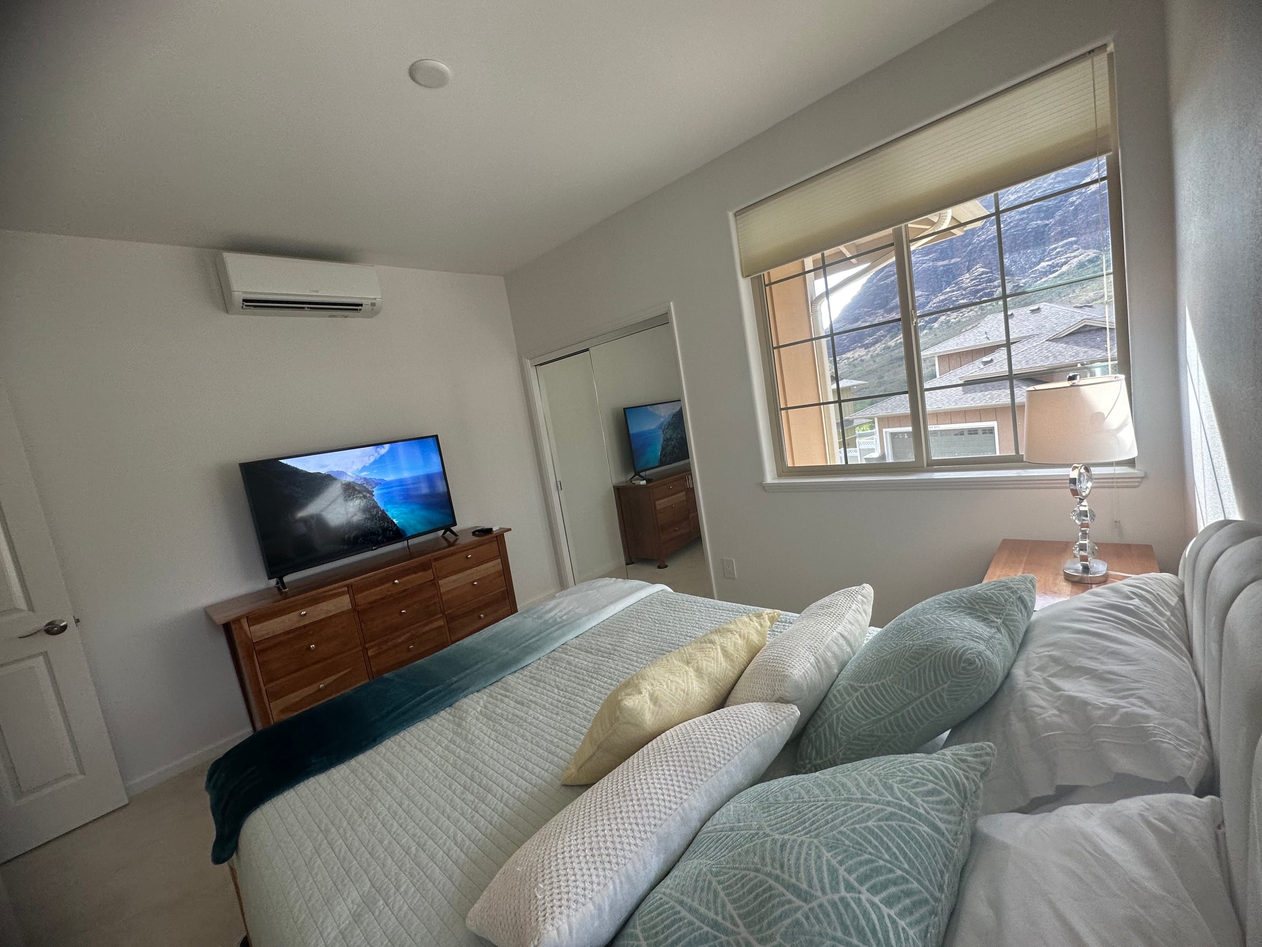Home in Waianae · ★4.97 · 4 bedrooms · 6 beds · 2.5 private baths - Image 40