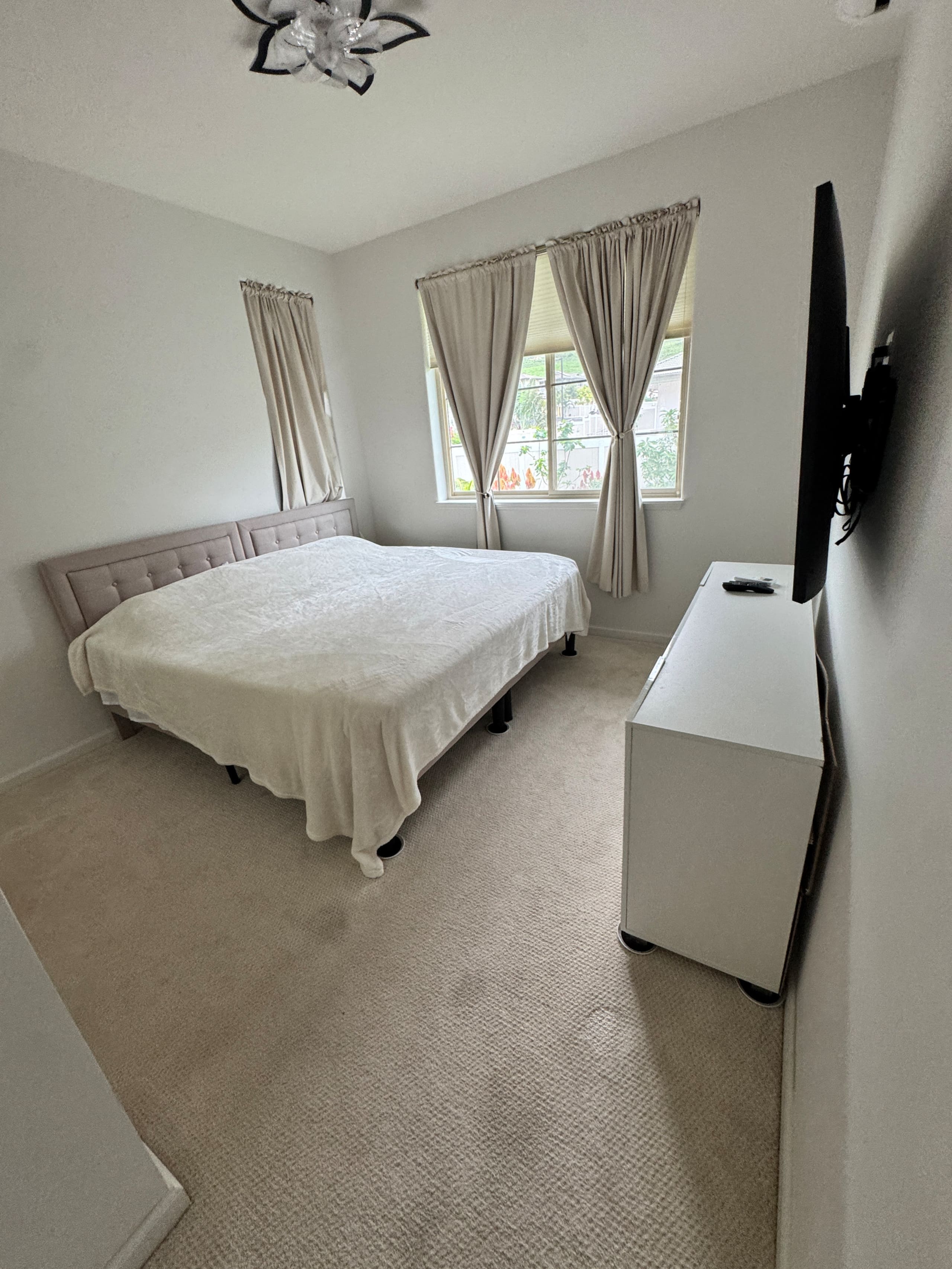 Home in Waianae · ★4.97 · 4 bedrooms · 6 beds · 2.5 private baths - Image 33