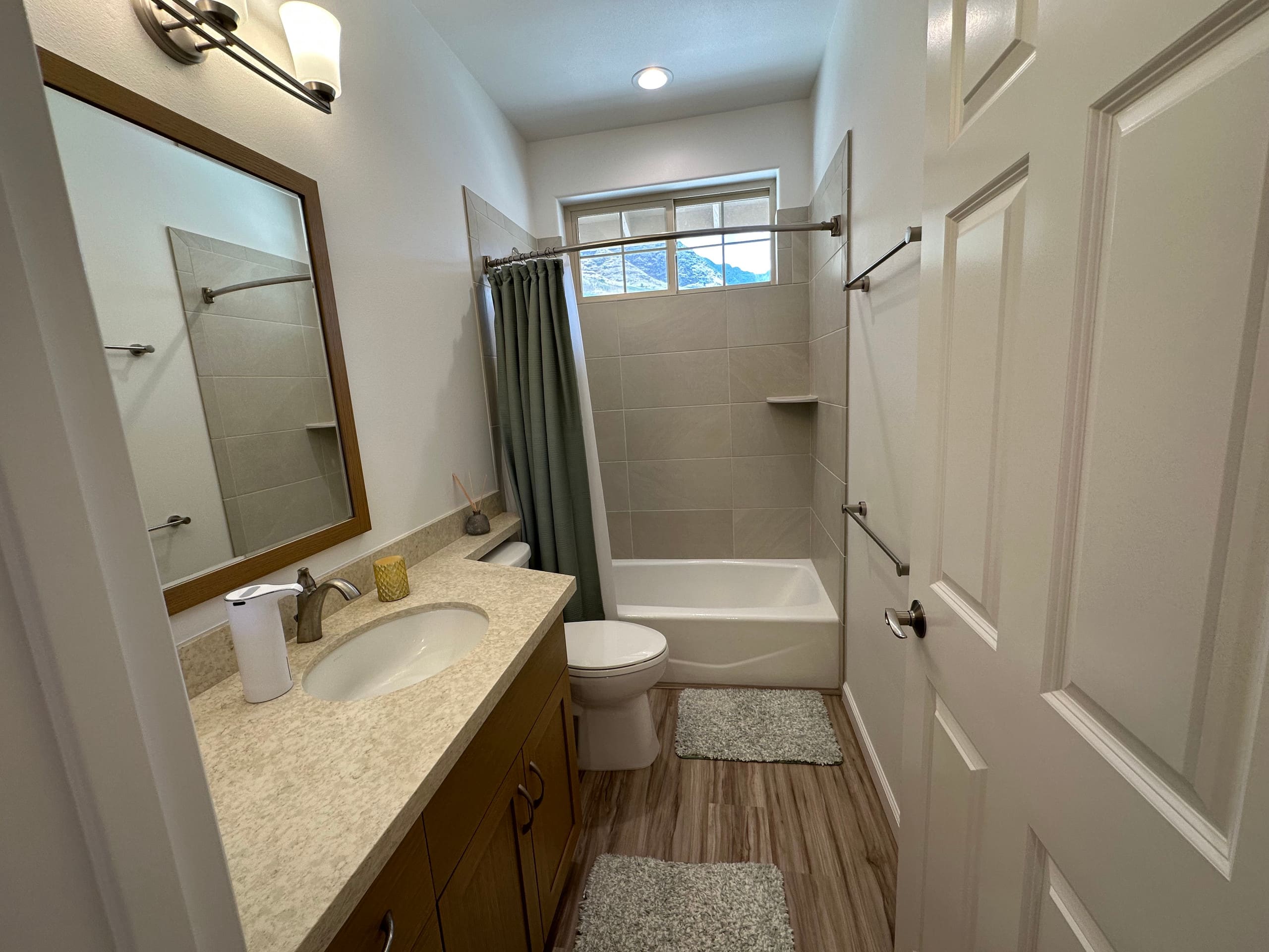 Home in Waianae · ★4.97 · 4 bedrooms · 6 beds · 2.5 private baths - Image 46