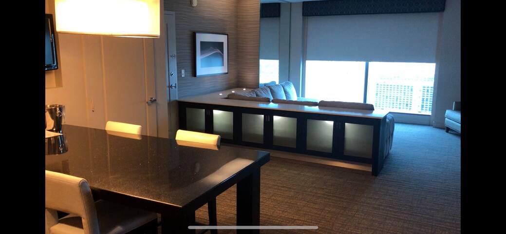 ELARA center strip perfect location gallery image 2