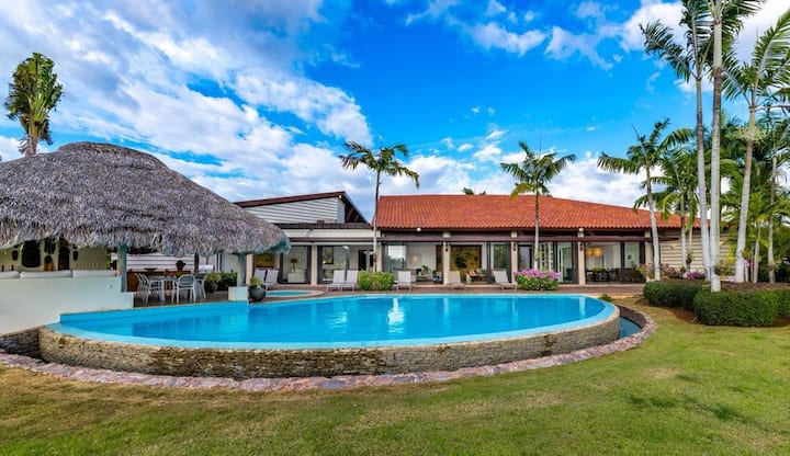 Near The Marina And The Beach. - La Romana