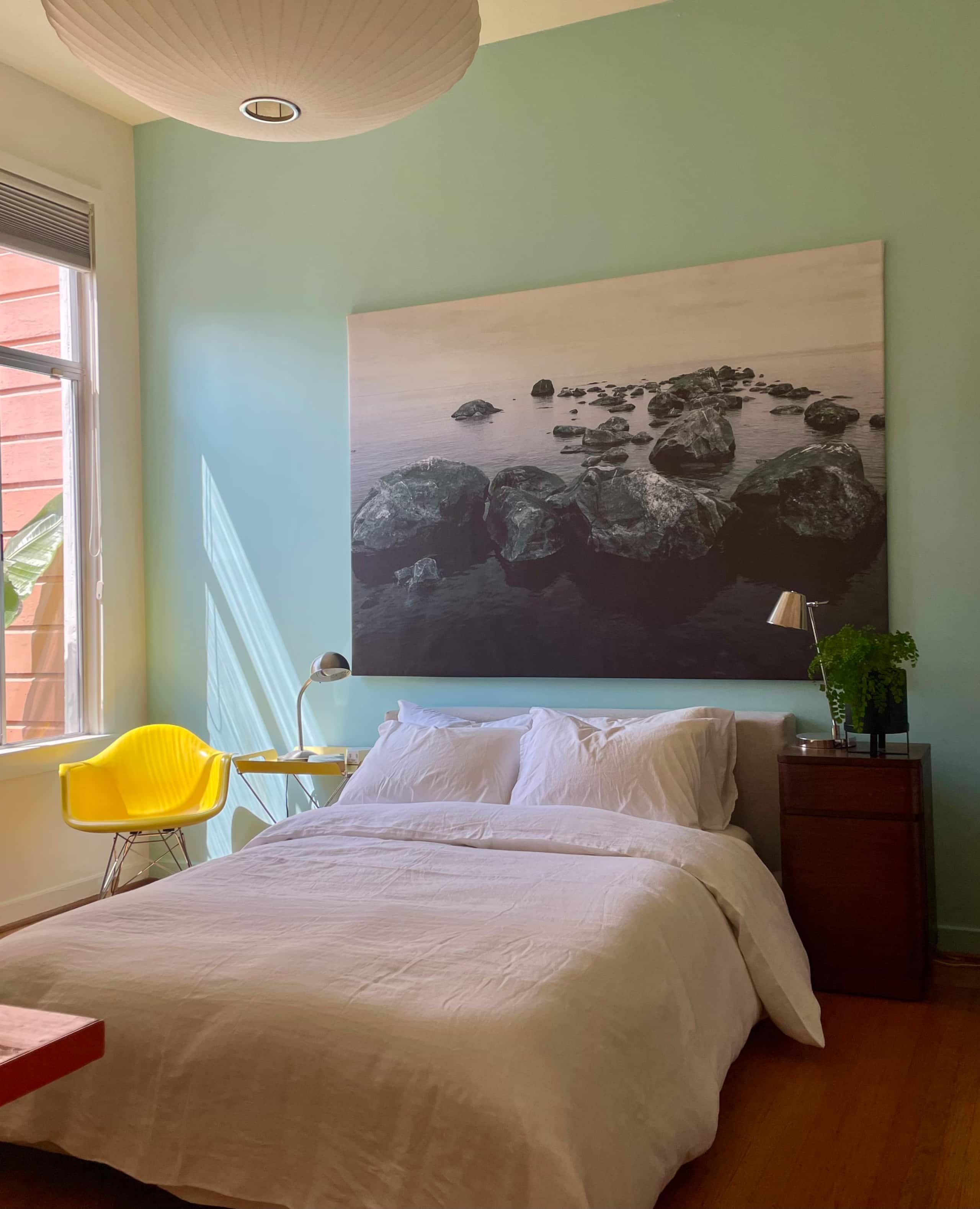 Home in San Francisco · ★4.96 · 3 bedrooms · 4 beds · 2 baths - Image 15