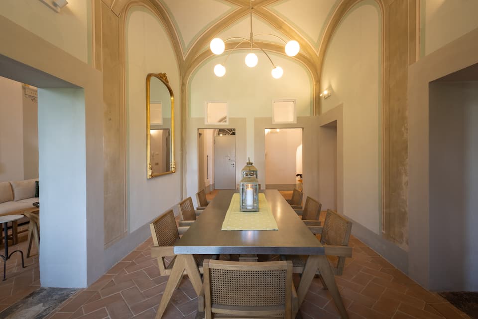 Palazzo Trapani, a frescoed hill-town residence with its own garden, Lucignano, Tuscany, Italy, photo 7 of 10