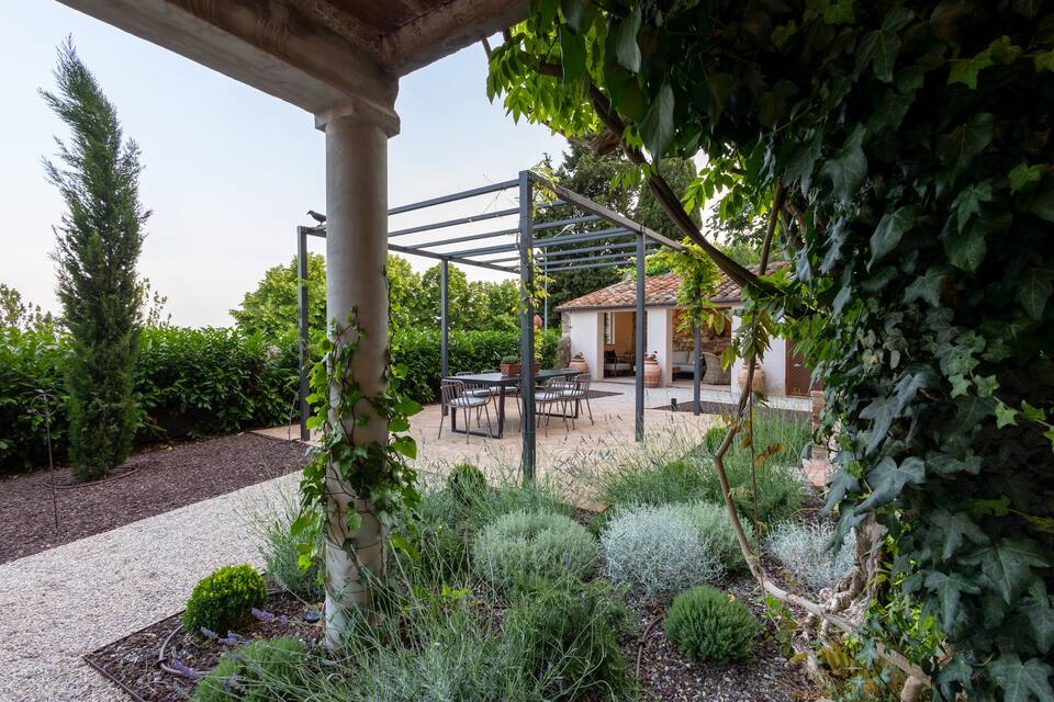 Palazzo Trapani, a frescoed hill-town residence with its own garden, Lucignano, Tuscany, Italy, photo 1 of 10