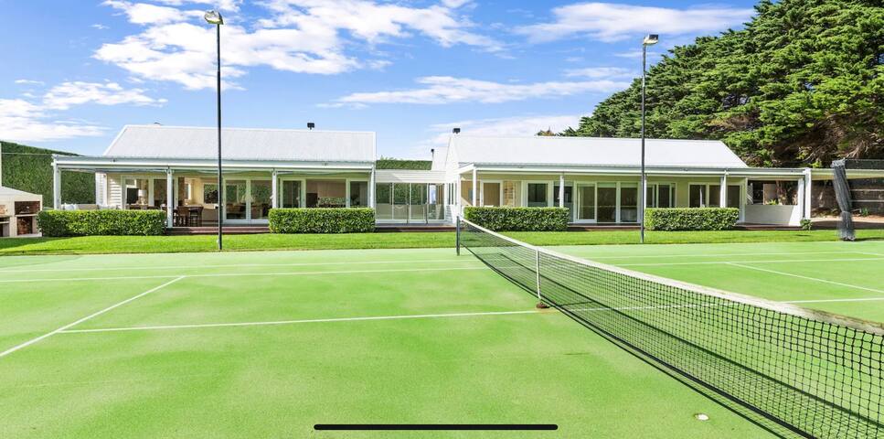 Portsea Palatial | Splendid & Spacious! gallery image 2