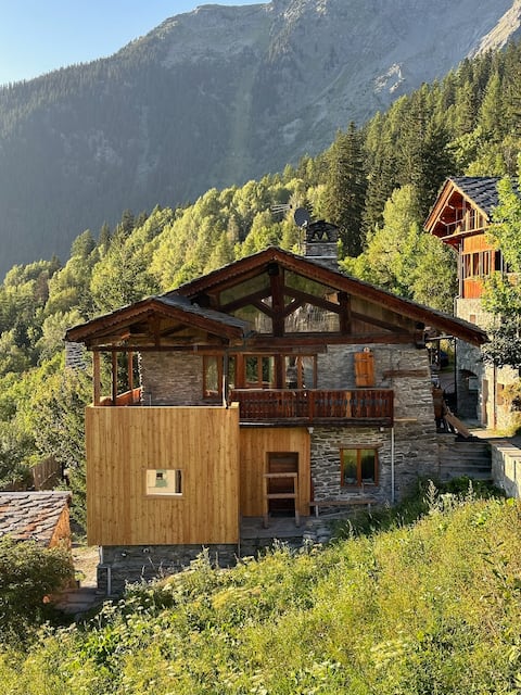 Chalet with Breathtaking Views Near Val d’Isère