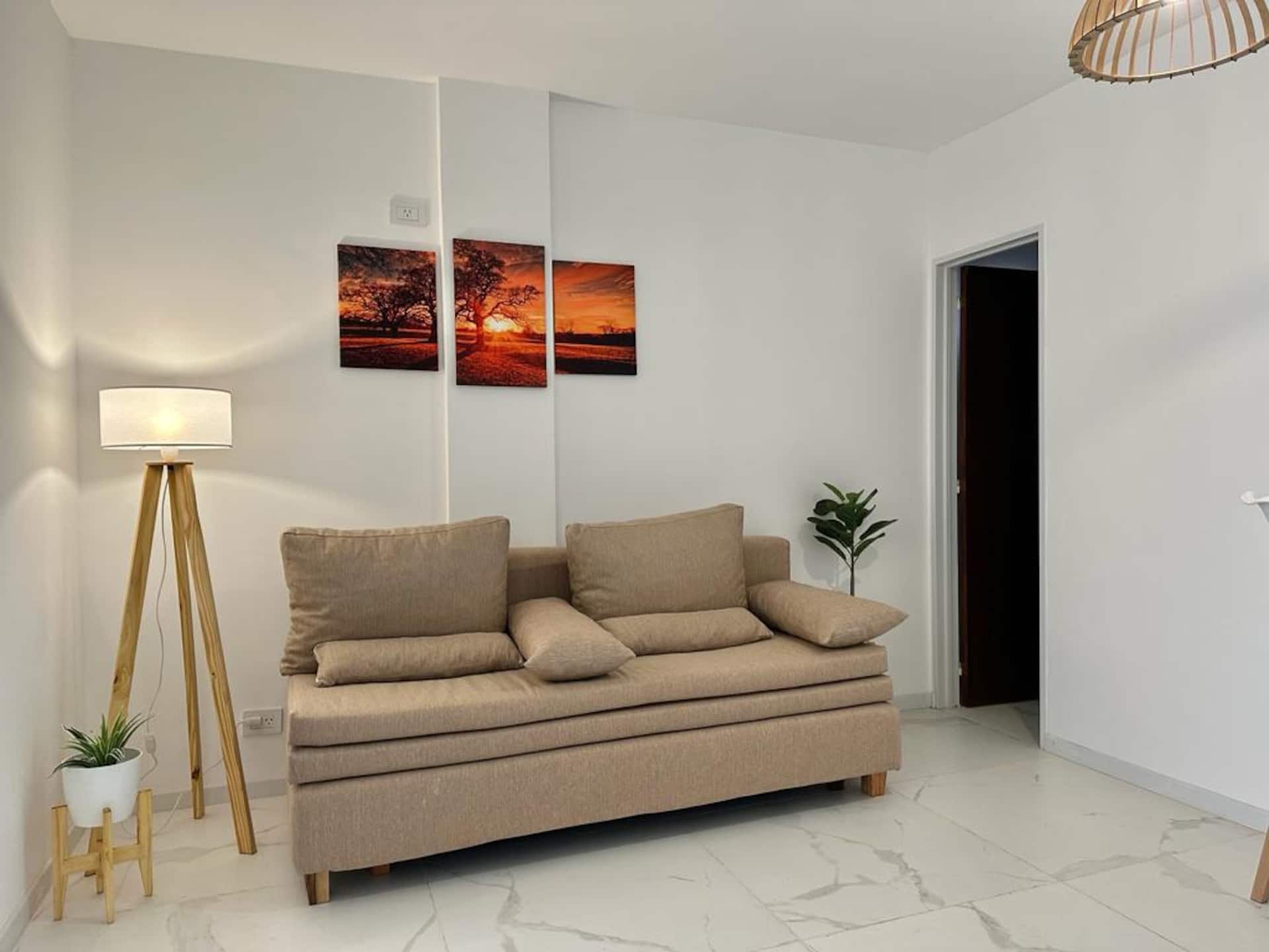 Recycled one-bedroom apartment in Monserrat