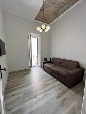 Campo de’ Fiori Rooftop Apartment gallery image 2